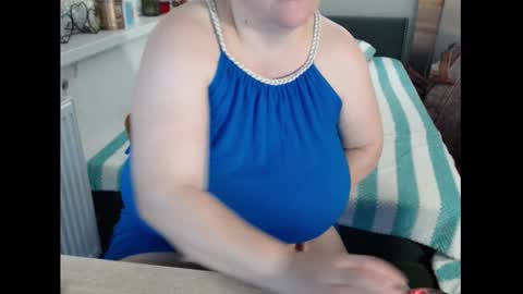 Sweetboobs85h online show from December 16, 2025, 8:47 pm