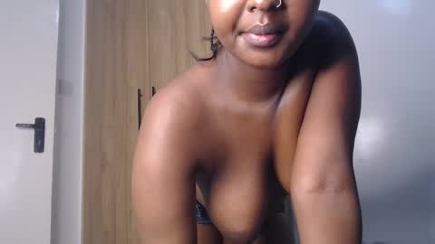 Snapshot of sweetbrinna88 chatting on February 24, 2025, 12:52 am Brinna online show from February 24, 2025, 12:52 am