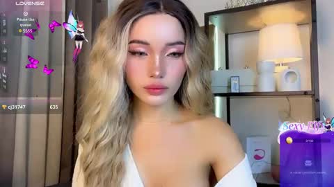 Snapshot of sweetcandylove1 chatting on January 17, 2026, 6:33 pm Candy online show from January 17, 2026, 6:33 pm