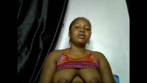Snapshot of sweetcoochiex chatting on May 5, 2026, 10:18 pm sweetcoochiex online show from May 5, 2026, 10:18 pm