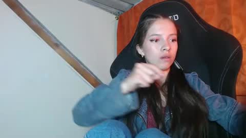 Snapshot of sweetdam12 chatting on February 20, 2025, 11:32 pm sweetdam12 online show from February 20, 2025, 11:32 pm