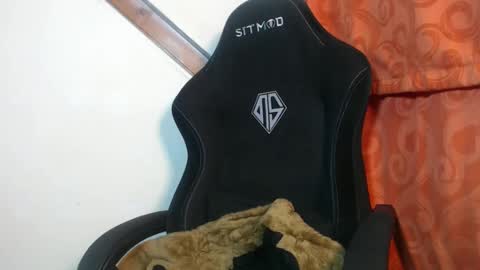 Snapshot of sweetdam12 chatting on February 25, 2025, 10:18 pm sweetdam12 online show from February 25, 2025, 10:18 pm