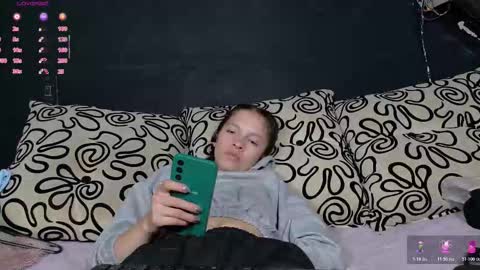 Snapshot of sweetdam12 chatting on November 5, 2025, 9:04 pm sweetdam12 online show from November 5, 2025, 9:04 pm