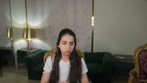 Snapshot of sweetdesiree_ chatting on April 21, 2026, 6:41 am Amelia online show from April 21, 2026, 6:41 am