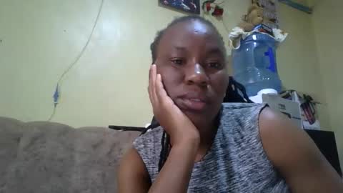 sweetdiva2012 online show from April 23, 2026, 6:36 am