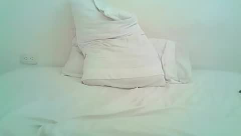 Sweet Doll online show from May 9, 2026, 3:39 pm