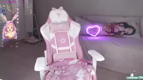 sweetdollyx_ online show from September 15, 2025, 9:37 pm