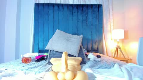 Snapshot of sweetebony_69 chatting on December 30, 2024, 5:44 pm Mia online show from December 30, 2024, 5:44 pm