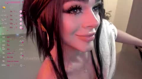 Bella online show from November 11, 2025, 9:15 pm