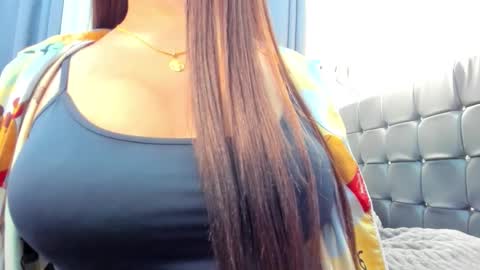 sweetest_one4 online show from December 18, 2025, 4:57 pm