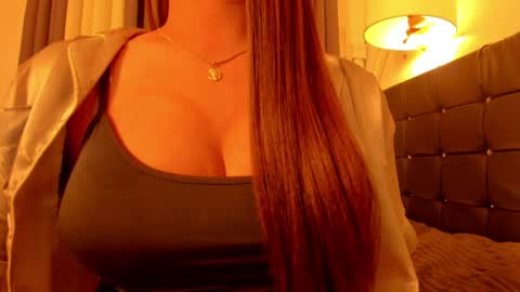 sweetest_one4 online show from April 2, 2026, 4:15 pm