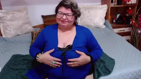 Snapshot of sweetestmilf4you chatting on December 19, 2024, 11:18 am sweetestmilf4you online show from December 19, 2024, 11:18 am
