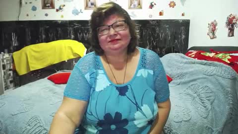 Snapshot of sweetestmilf4you chatting on February 4, 2026, 2:12 pm sweetestmilf4you online show from February 4, 2026, 2:12 pm