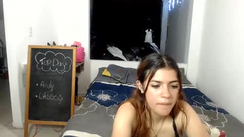 Snapshot of sweetevil19 chatting on March 10, 2025, 3:12 am sweetevil19 online show from March 10, 2025, 3:12 am