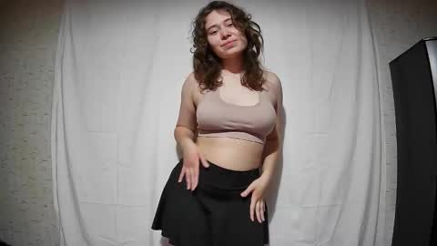 sweetfaina online show from November 16, 2025, 10:15 pm