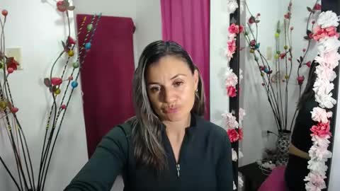 sweef online show from April 7, 2026, 2:23 am