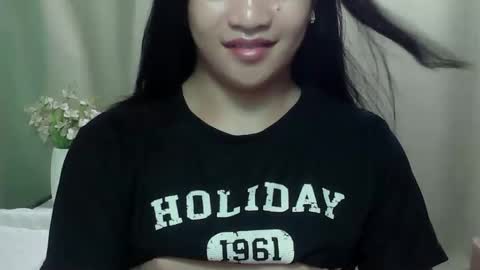 Snapshot of sweetgirly_jessa chatting on March 21, 2026, 12:59 am sweetgirly_jessa online show from March 21, 2026, 12:59 am