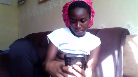 sweetgurl05 online show from July 13, 2026, 6:27 am