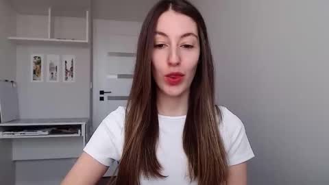 Emma  online show from December 18, 2025, 10:10 am