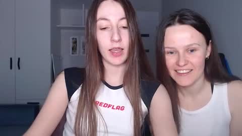 Snapshot of sweetheart_77 chatting on February 7, 2026, 10:13 pm Emma online show from February 7, 2026, 10:13 pm