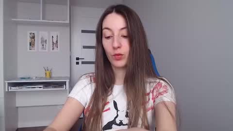 Snapshot of sweetheart_77 chatting on February 23, 2026, 11:07 am Emma online show from February 23, 2026, 11:07 am