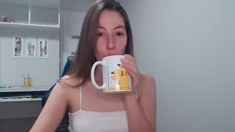 Snapshot of sweetheart_77 chatting on February 27, 2026, 6:19 pm Emma online show from February 27, 2026, 6:19 pm