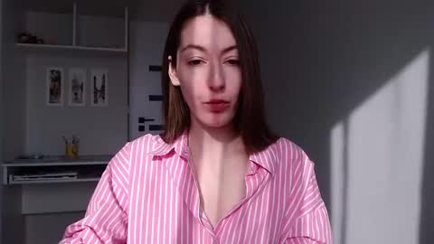 Snapshot of sweetheart_77 chatting on March 10, 2026, 7:57 am Emma online show from March 10, 2026, 7:57 am