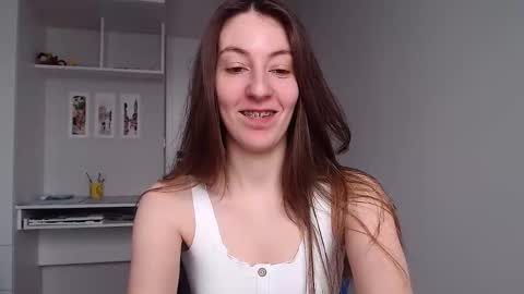 Snapshot of sweetheart_77 chatting on March 21, 2026, 8:52 am Emma online show from March 21, 2026, 8:52 am
