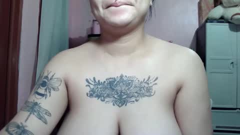 sweethotkisha online show from October 3, 2025, 1:24 am