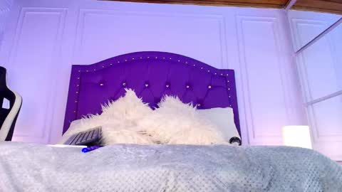 Snapshot of sweetie_foxxxx chatting on March 3, 2026, 3:12 am violeta online show from March 3, 2026, 3:12 am