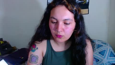 Snapshot of sweetie_maryy chatting on March 1, 2026, 2:02 am Maria my insta sweetie maryy online show from March 1, 2026, 2:02 am