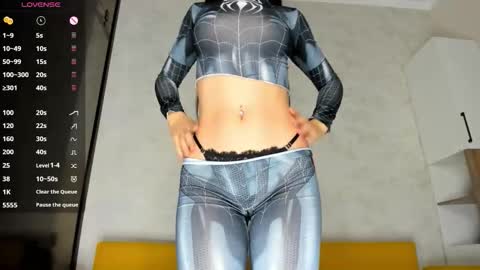 sweetie_peach_ online show from October 31, 2025, 4:02 am