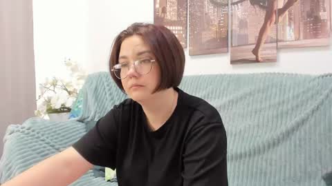 ROZZY online show from May 18, 2026, 1:24 am