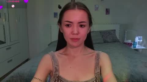 Snapshot of sweetieee_kira chatting on June 26, 2026, 3:27 pm sweetieee_kira online show from June 26, 2026, 3:27 pm