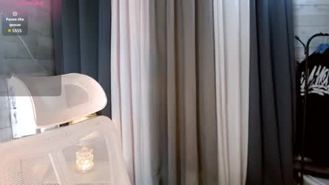 sweetiefox1 online show from January 8, 2026, 2:25 am