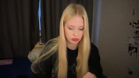 sweetie Lisa3 online show from January 8, 2025, 11:10 am