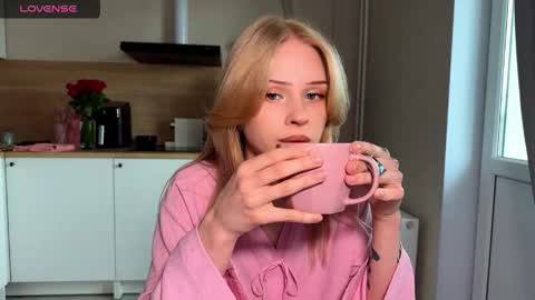 sweetie Lisa3 online show from May 16, 2026, 10:36 am