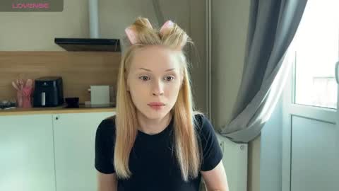 sweetie Lisa3 online show from May 26, 2026, 5:03 am
