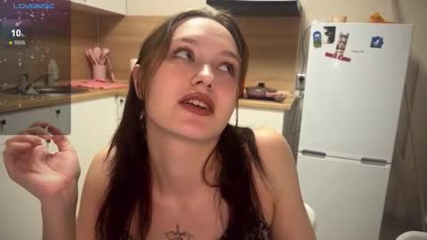 Snapshot of sweetieseva chatting on September 8, 2025, 3:11 pm Eva and Lisa online show from September 8, 2025, 3:11 pm