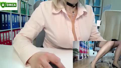 Sweetiilover online show from April 16, 2026, 5:30 am