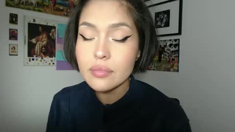 SweetJess online show from December 18, 2024, 6:32 am