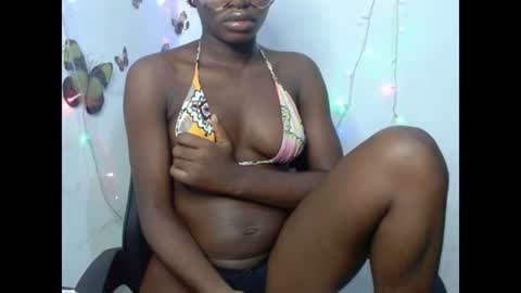 Snapshot of sweetjuicyclit chatting on June 14, 2026, 10:56 pm zuri online show from June 14, 2026, 10:56 pm