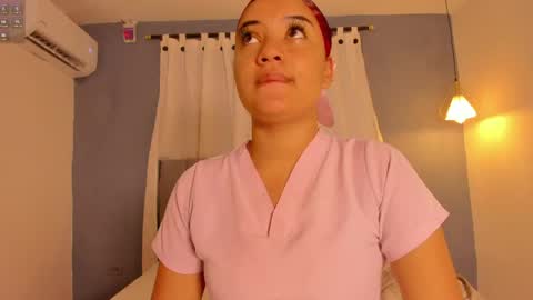 Snapshot of sweetkimmie_ chatting on April 22, 2026, 11:12 am Isabel online show from April 22, 2026, 11:12 am