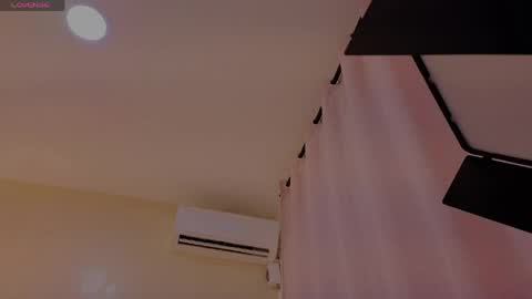 Snapshot of sweetkimmie_ chatting on April 30, 2026, 11:16 am Isabel online show from April 30, 2026, 11:16 am