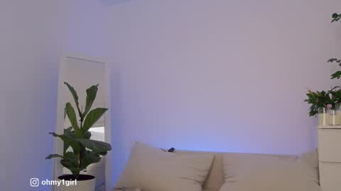 SweetKira1 online show from October 24, 2025, 12:01 pm