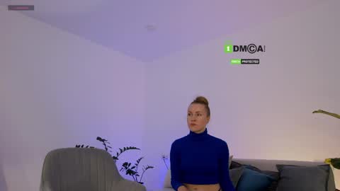 Snapshot of sweetkira1 chatting on June 3, 2026, 2:33 pm SweetKira1 online show from June 3, 2026, 2:33 pm