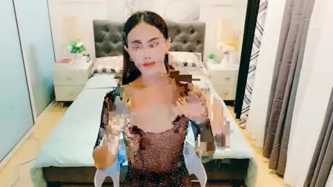 Lacy online show from May 28, 2026, 10:01 am