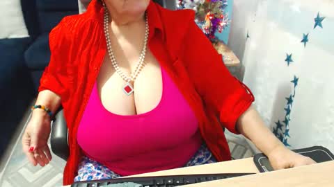 Snapshot of sweetladyrebeka chatting on January 14, 2025, 5:34 pm Rebeka online show from January 14, 2025, 5:34 pm