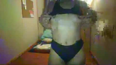 Snapshot of sweetlatinafit chatting on November 19, 2025, 12:43 am sweetlatinafit online show from November 19, 2025, 12:43 am