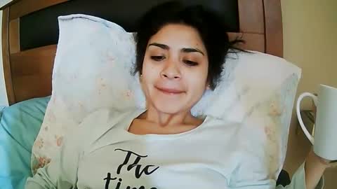 sweetlatinafit online show from April 15, 2026, 2:13 pm